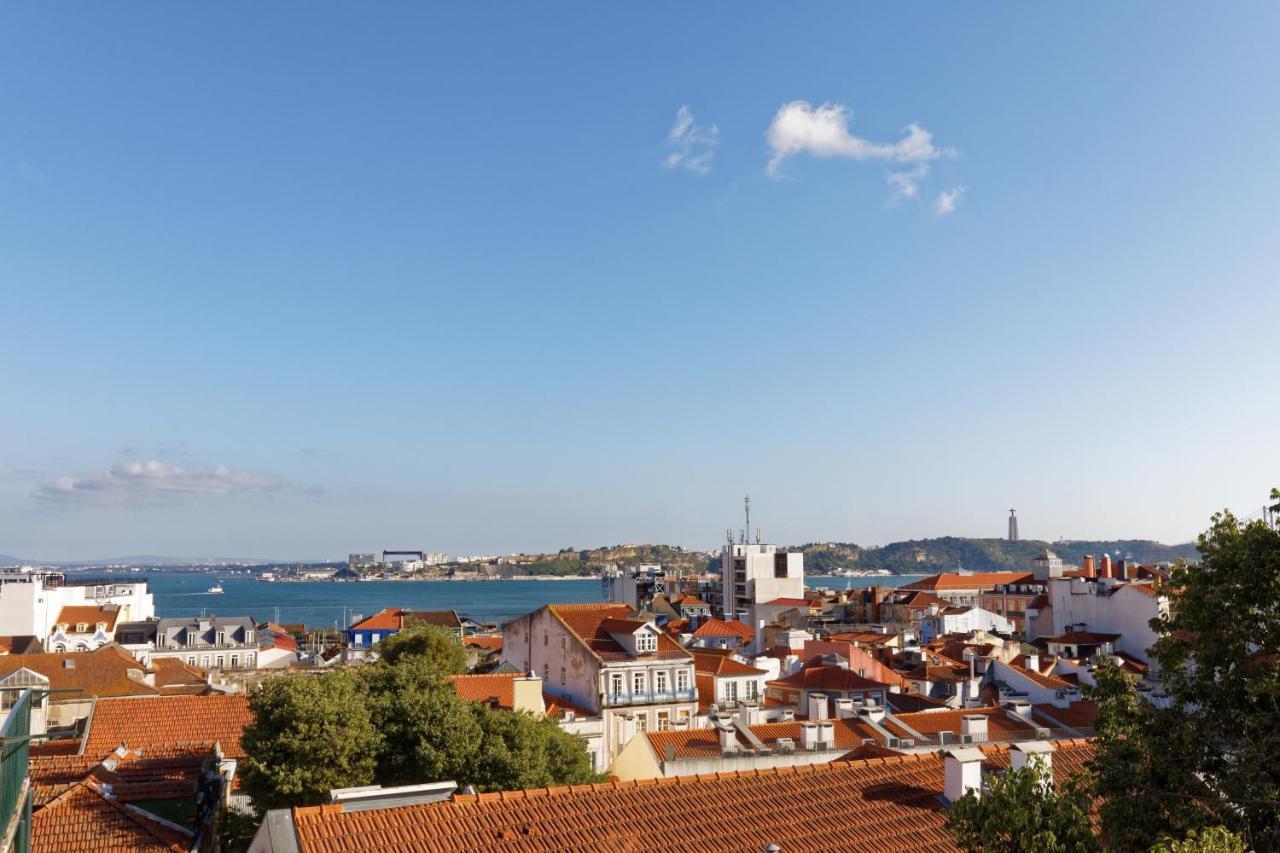 Boutique Chiado Duplex Apartment Lisbon Bagian luar foto