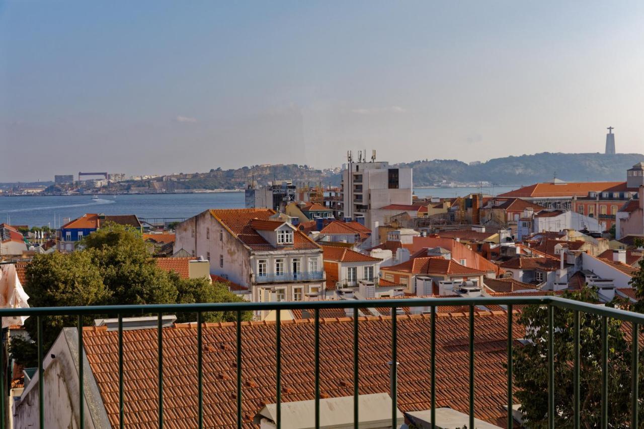Boutique Chiado Duplex Apartment Lisbon Bagian luar foto